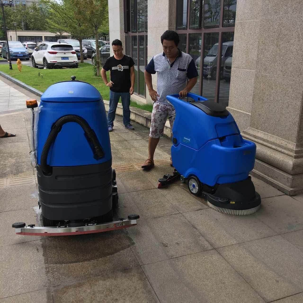 地下停車場為什么要用駕駛式洗地機？